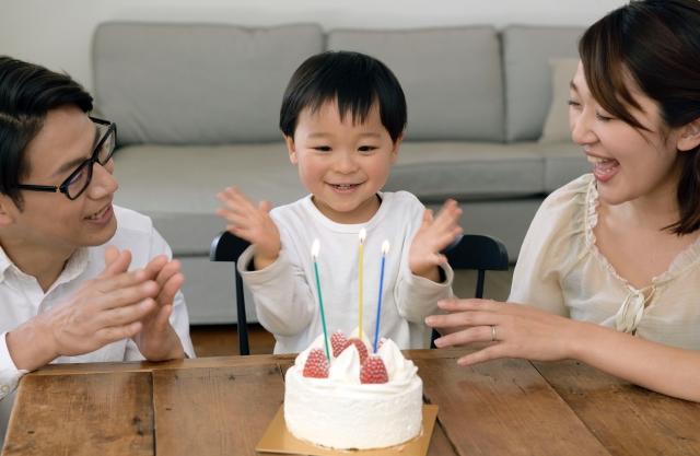 心を灯す季節の魔法：クリスマスとハロウィンを彩る本当の意味と楽しみ方