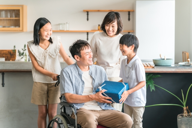 クリスマスとハロウィンの不思議な共演｜年末を彩る2大イベントの由来と楽しみ方の完全ガイド