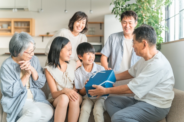 心を動かす贈り物戦略。バレンタインとホワイトデーで「本当に喜ばれるプレゼント」の選び方と心理学