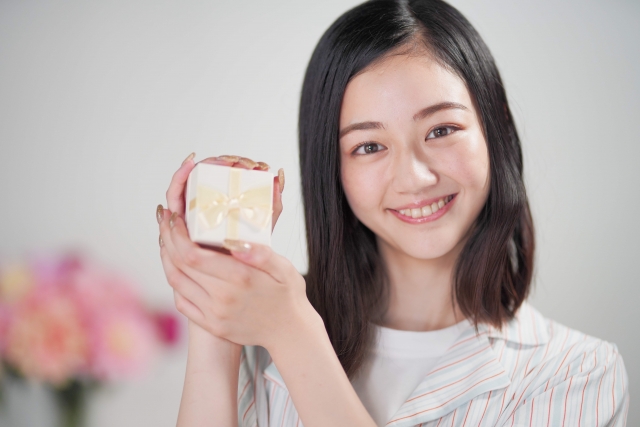 心を動かす、相手が喜ぶ誕生日プレゼント完全ガイド：思い出に残る贈り物選びの極意と最新トレンド